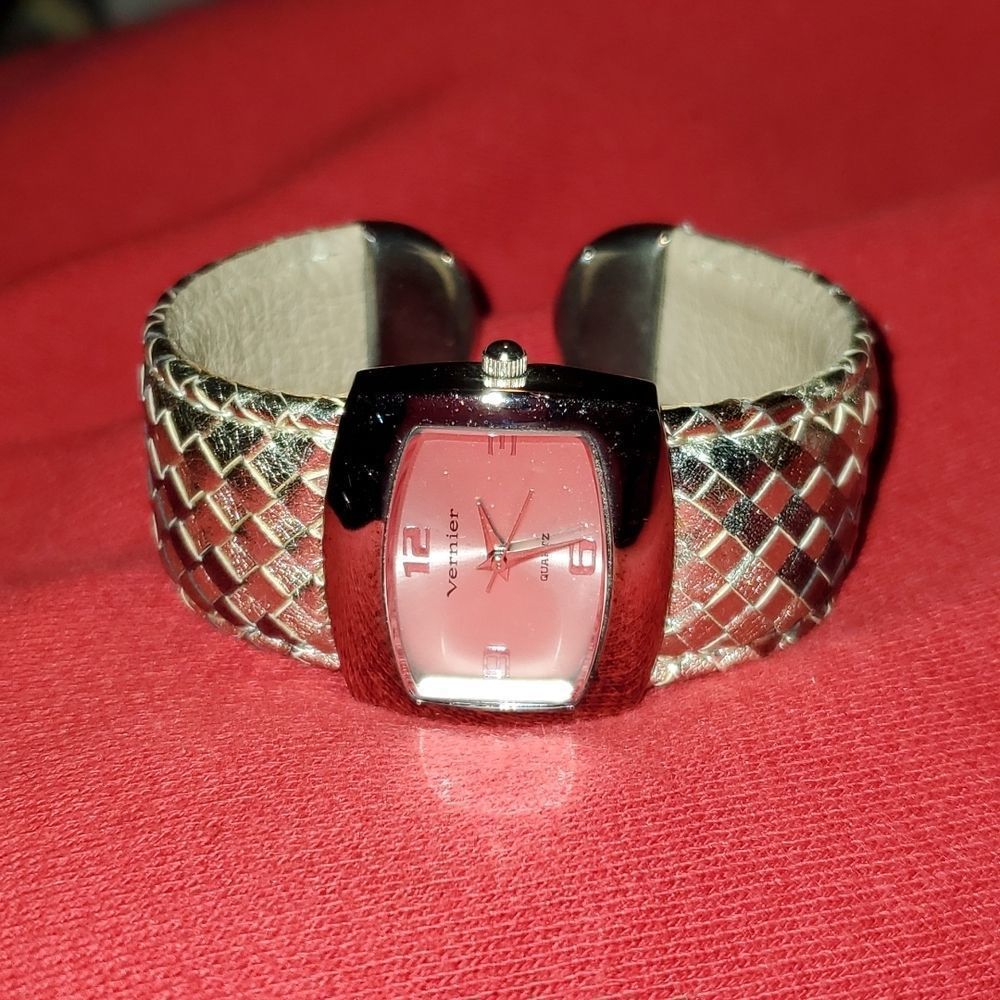 Women's Vernier Cuff Analog Wristwatch Silver Case Woven Silver & Rose Gold Band